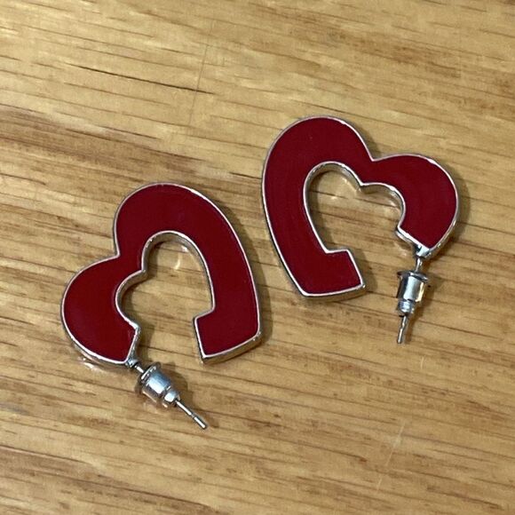 - Acrylic Chunky Red Heart Hoop Earrings Valentine's Earrings - Picture 6 of 11